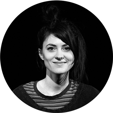 Actriță - Alina Manțu Actriță - Alina Manțu