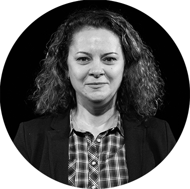 Actriță - Claudia Brădescu Actriță - Claudia Brădescu